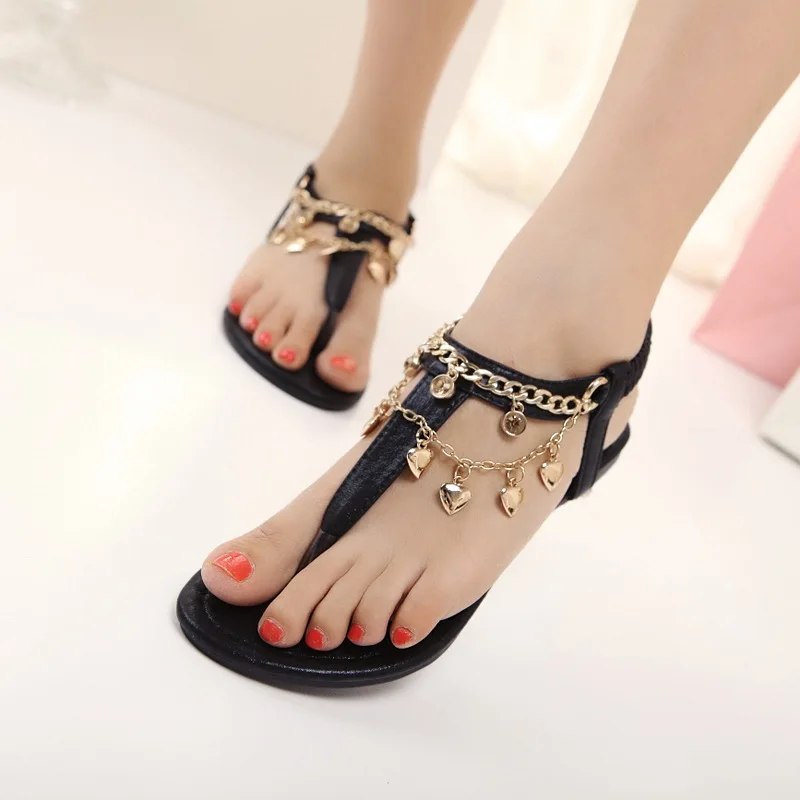 

2022 Summer New Flat Women's Shoes Clip Toe Flat Heel Roman Shoes Metal Chain Beach Sandals