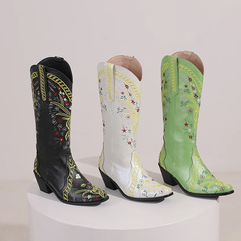 

Женские ботинки с цветочной вышивкой, с квадратным носком