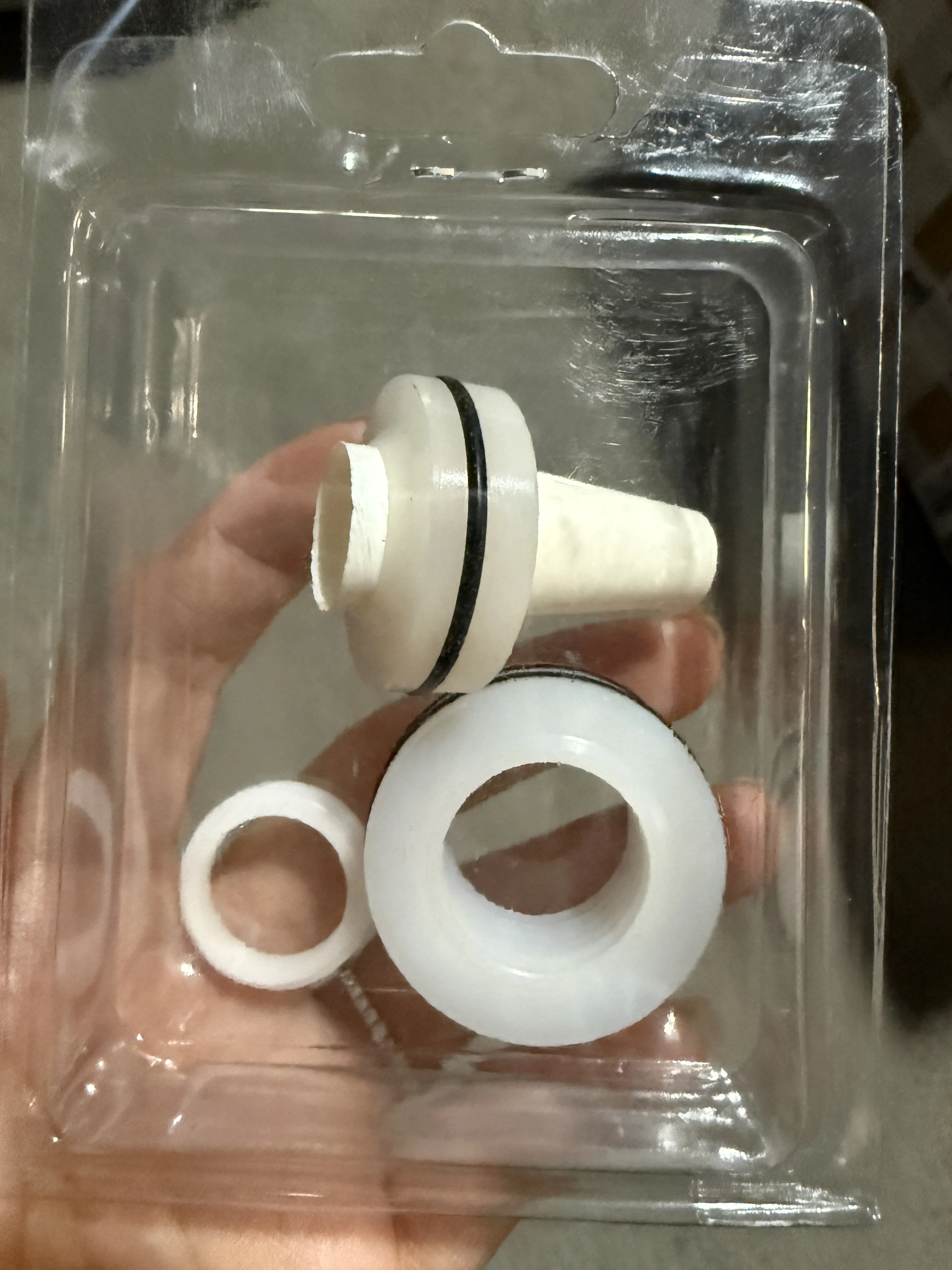 

Шток поршневой 704-551, Ремкомплект 704-586 для безвоздушного распылителя краски 400, 440, 540, 640, 1800