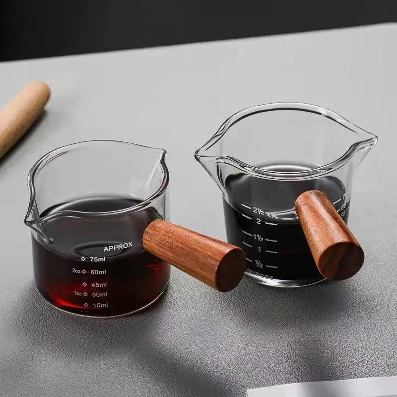 

Coffee Small Milk Cup Wooden Handle Milk Pot Mini Sauce Dip Jar Espresso Tool Extraction Scale Measuring Cup