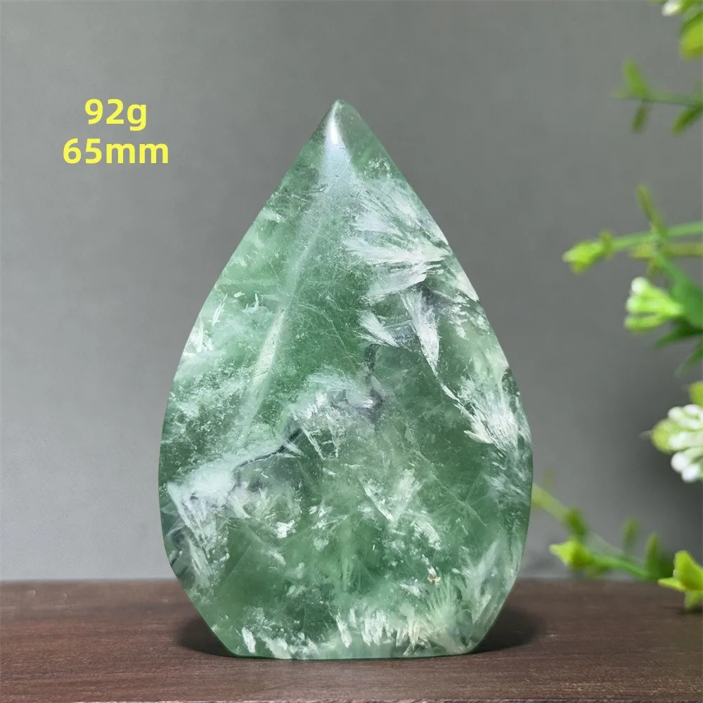 

Флюоритовое перо из кварца