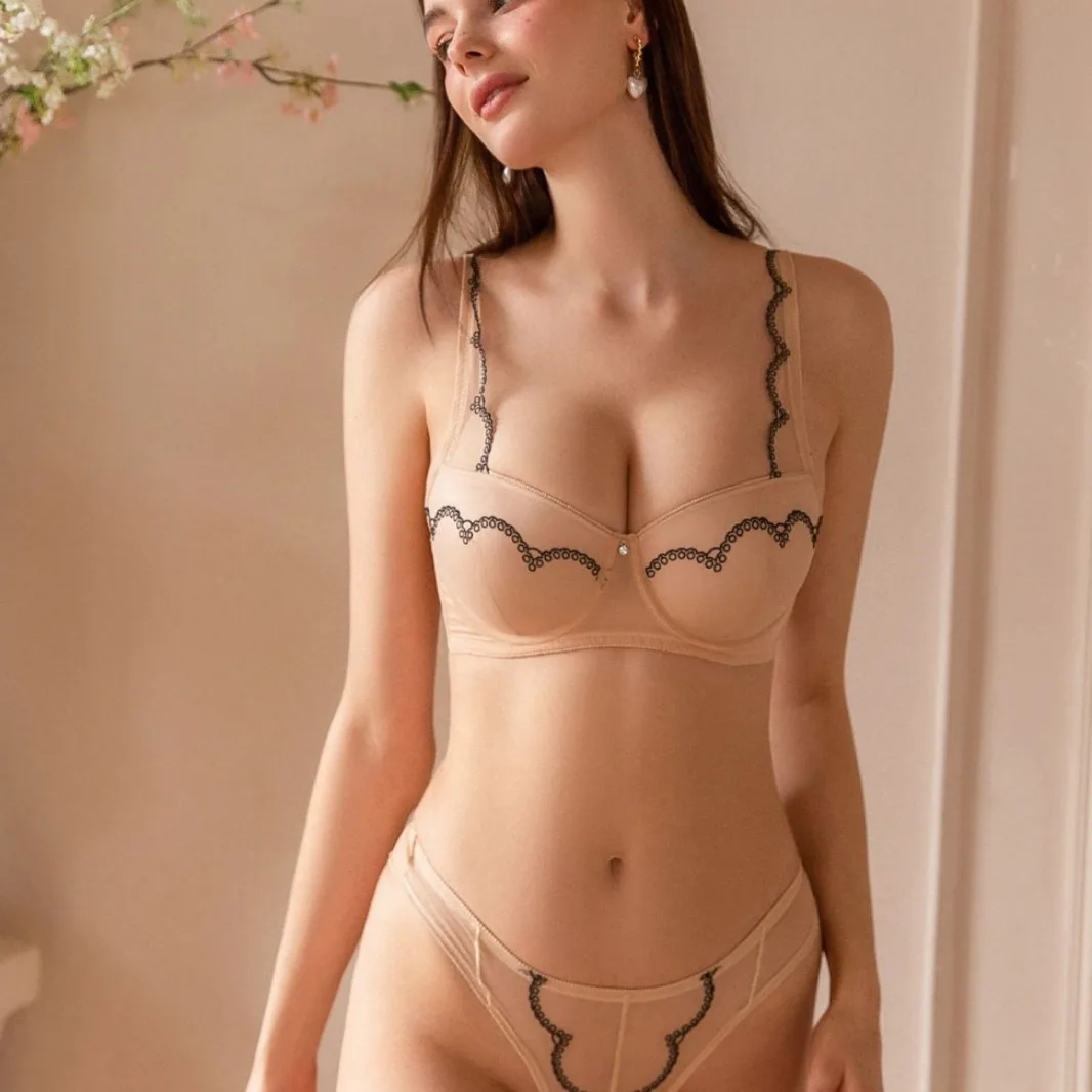 Новинка 5348 комплект с бюстгальтером на косточках кружевное нижнее белье трех