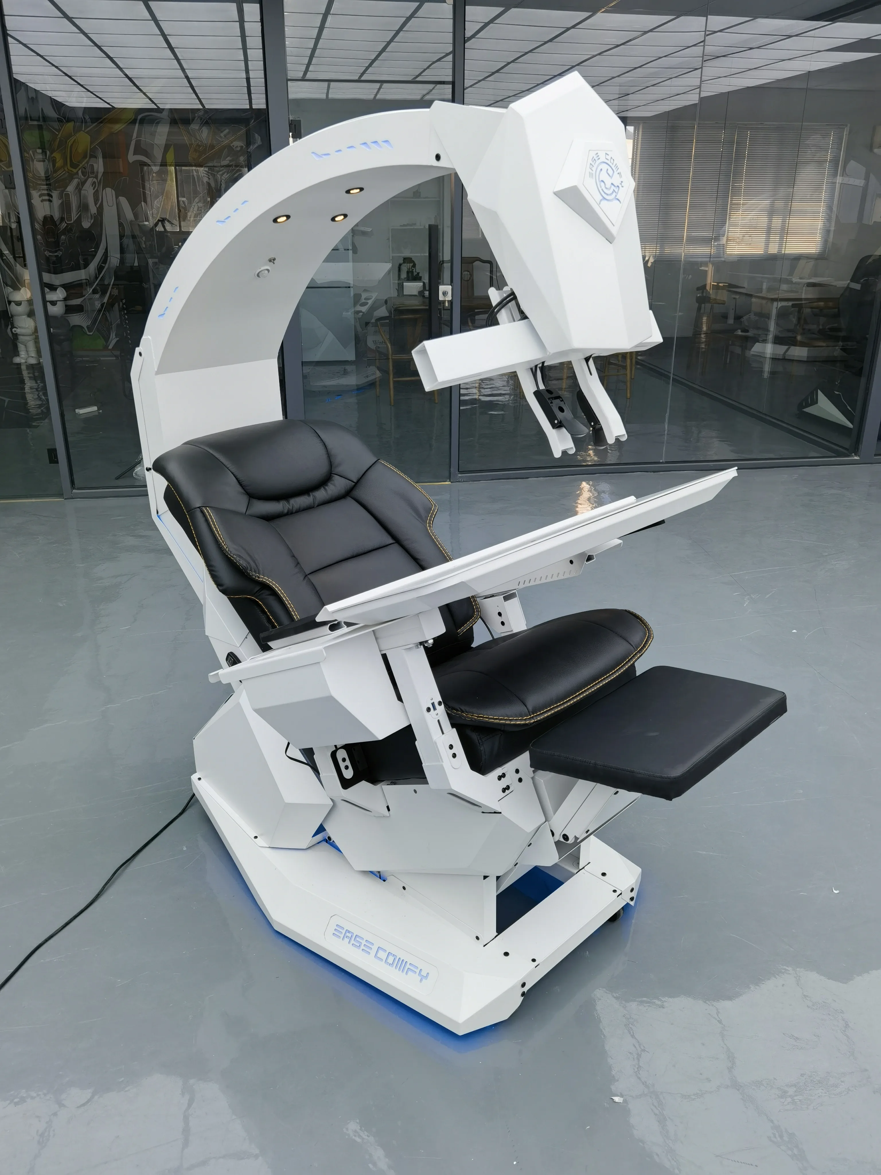 Фото Игровое кресло-кокпит Easecomfy T2 Throne для компьютера и рабочей станции с поддержкой нескольких мониторов, функцией невесомости №1