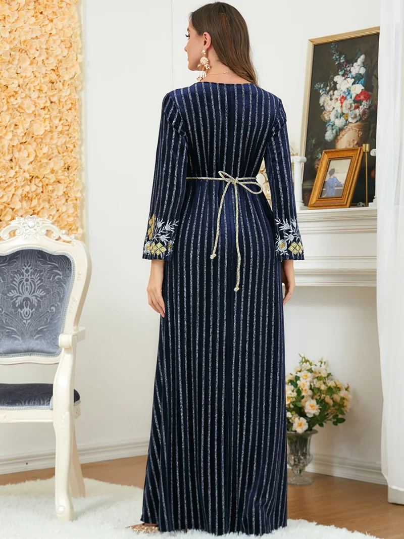 Winter Velvet Thicken Muslim Dress Women Abaya Embroidery Morocco Party Dress Abayas Lace-up Kaftan Islam Turkey 2022 Long Robe