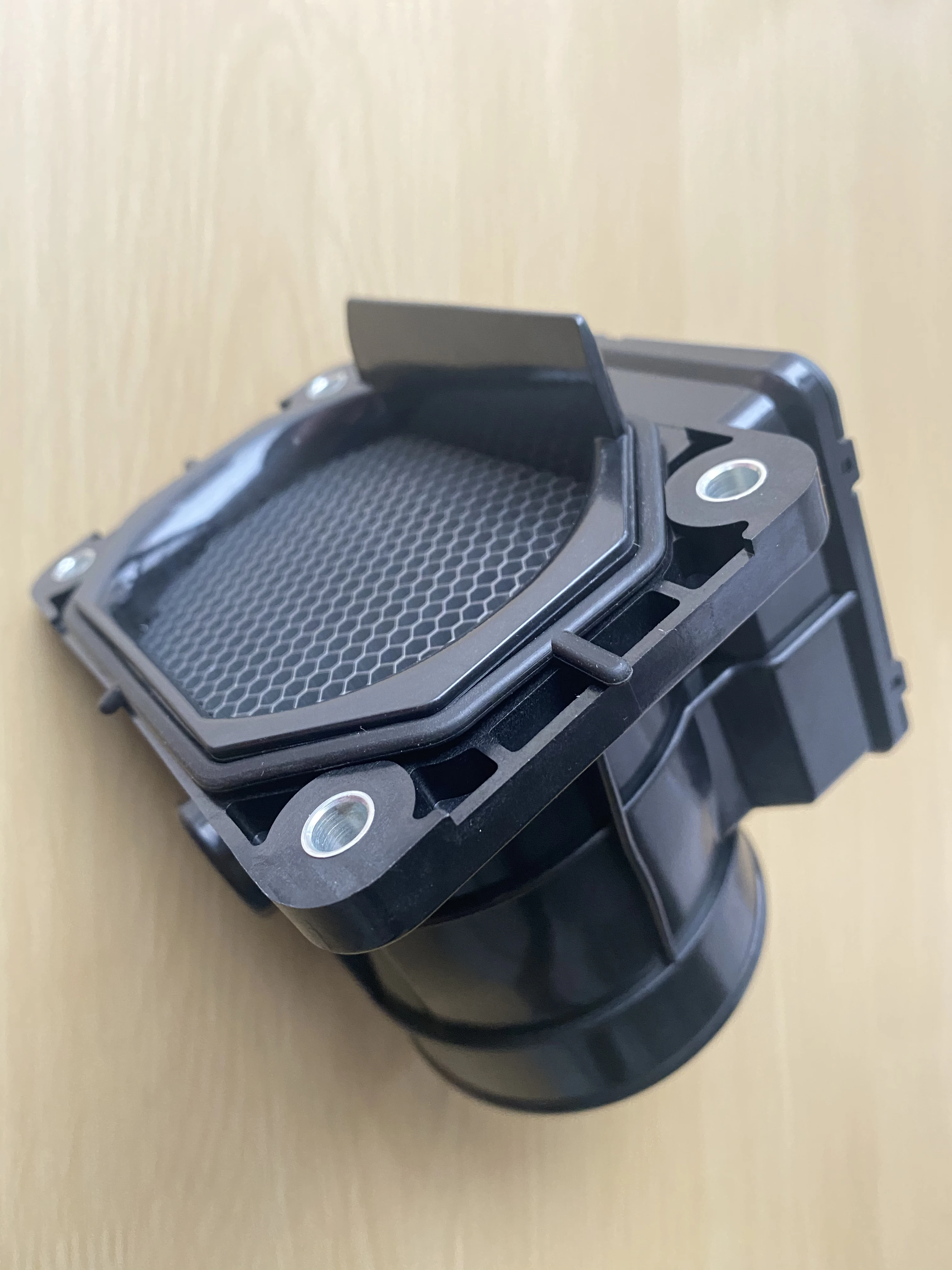 100% новый высококачественный датчик массового расхода воздуха MAF MD336482 для Mitsubishi