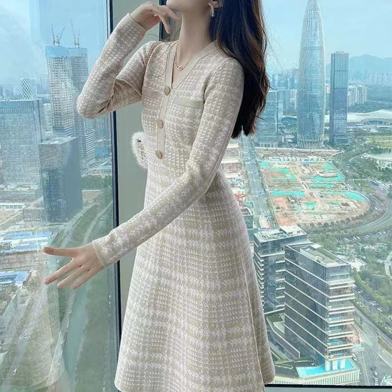 

Vintage Button Plaid Sexy Sweater Woman Dress Elegant Korean Evening Long Sleeve V-Neck Maxi Dresses for Women Party Autumn 2022