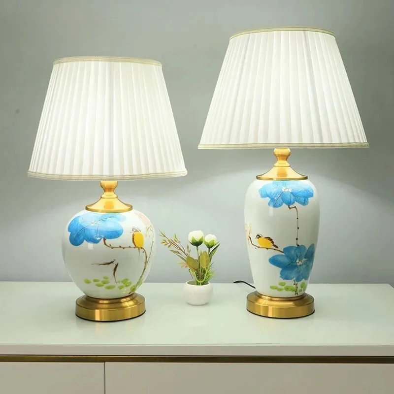 

Настольная лампа, современный керамический стол, искусственный китайский простой креативный рисунок в виде листьев лотоса для дома, гостиной, спальни, лампа для салона, кровать
