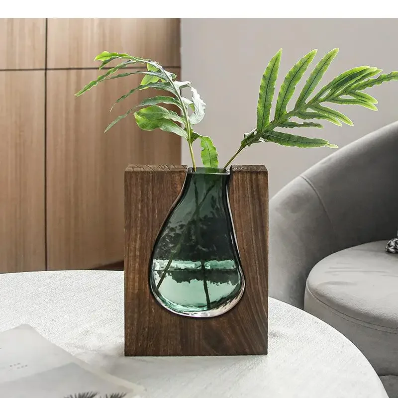 Ваза для инкрустации стеклянного стекла в деревянном корпусе