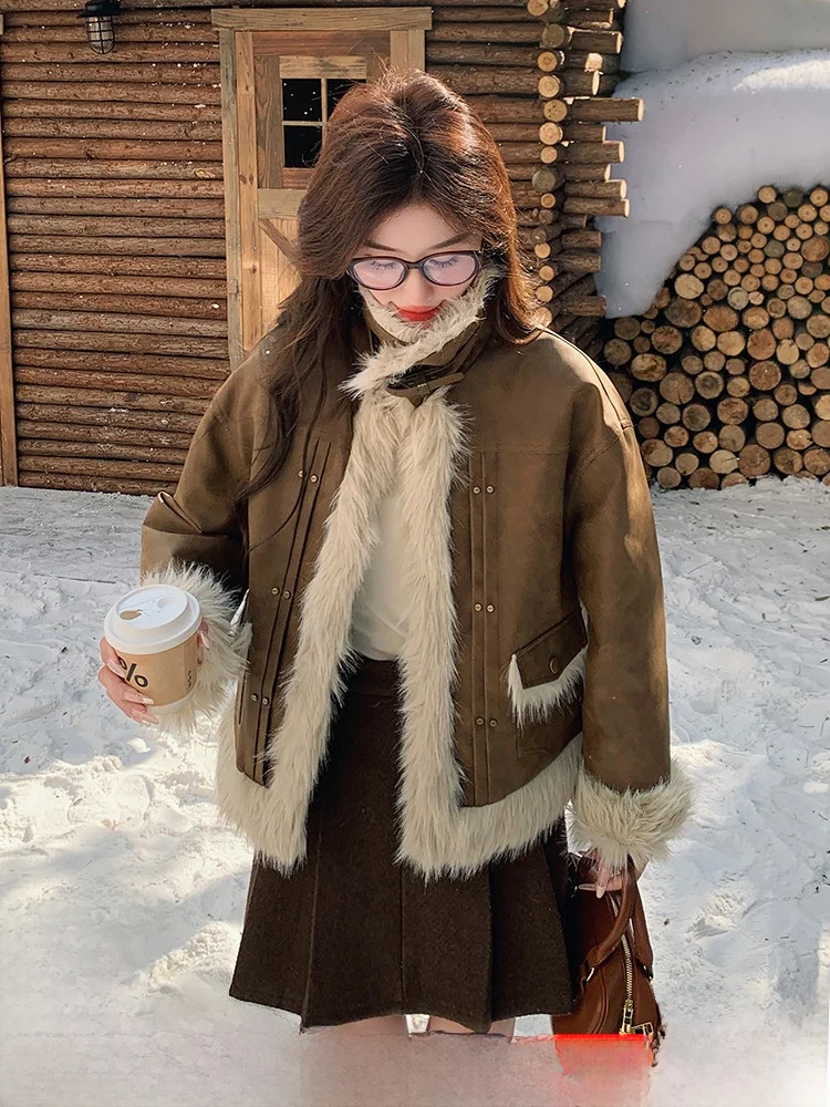 Высококачественная меховая плюшевая верхняя одежда для женщин зима 2024 новая