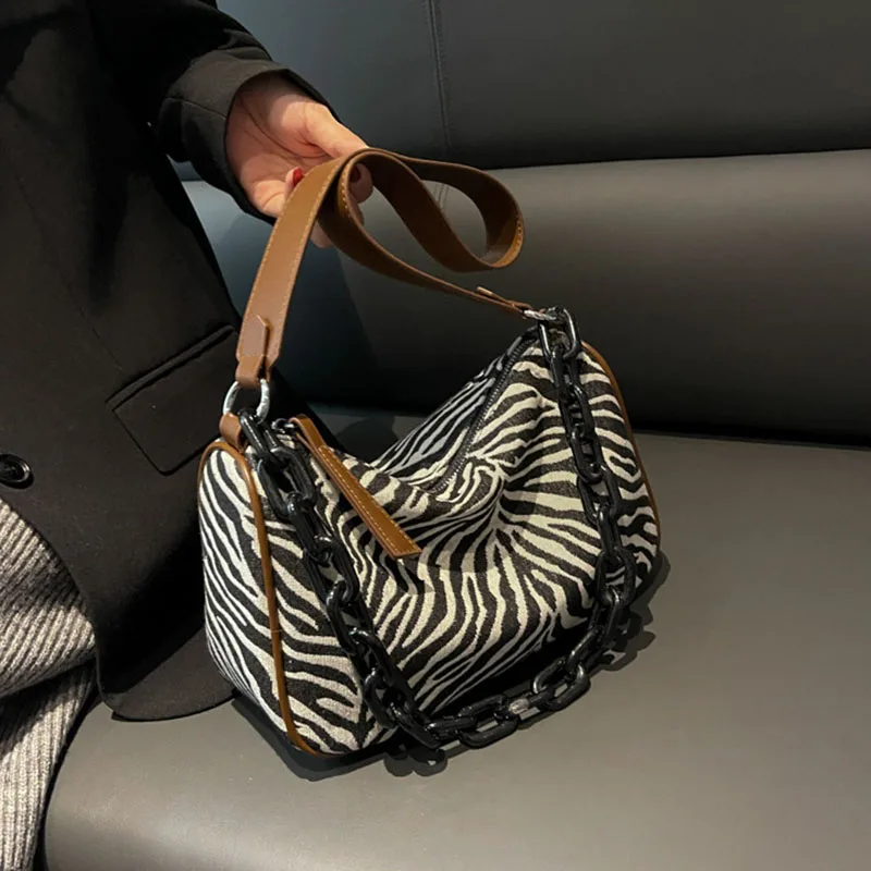 

Zebra-stripe Acrylic Chain Shoulder Underarm Bags Fashion Women's New Canvas Crossbody Bag Soft Casual Commute Portable Satchel