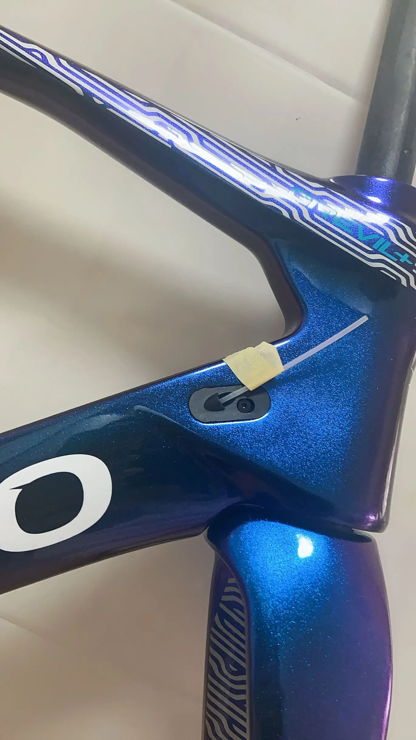 

2022 newest style carbon bike frame grevil cycing frame chameleon color 1k glossy bsa grevil road bike frame 47 50 53 56cm