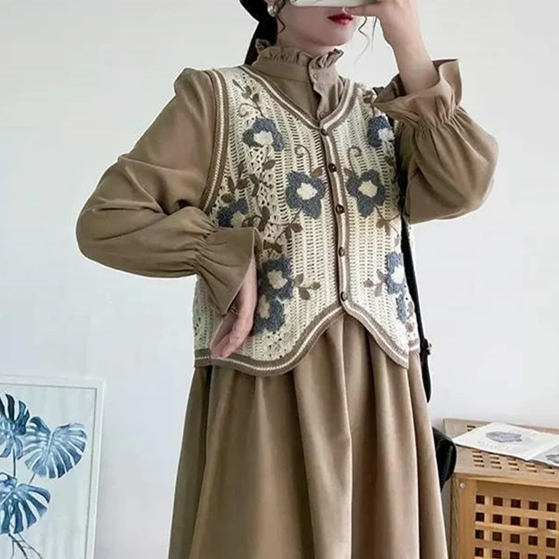 

Spring and summer new style knitted waistcoat woman small shawl cardigan vest outside the jacket vest