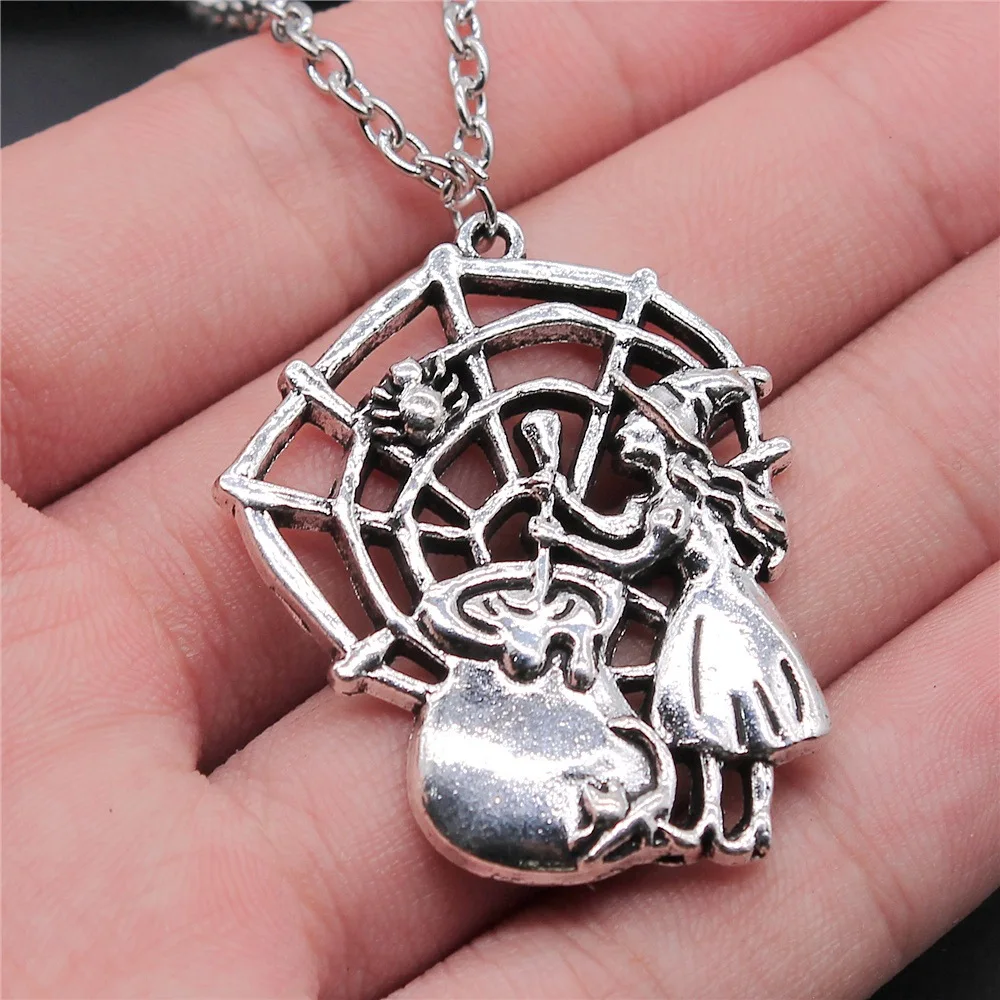 

Vintage Antique Silver Plated 40x33mm Poisonous Spider Cobweb Sorcery Witch Pendant Necklace Long Chain Jewelry Accessories