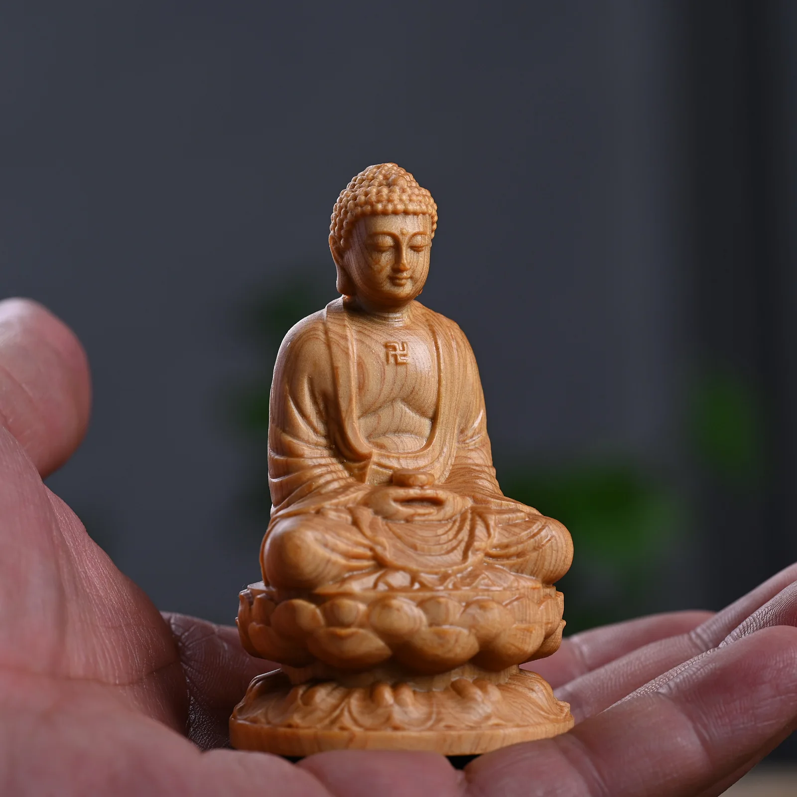

Статуя Будды, деревянные фигурки Гуаньинь, резьба по дереву, домашний интерьер, гостиная, фигурка Будды Бодхисаттвы, деревянный подарок