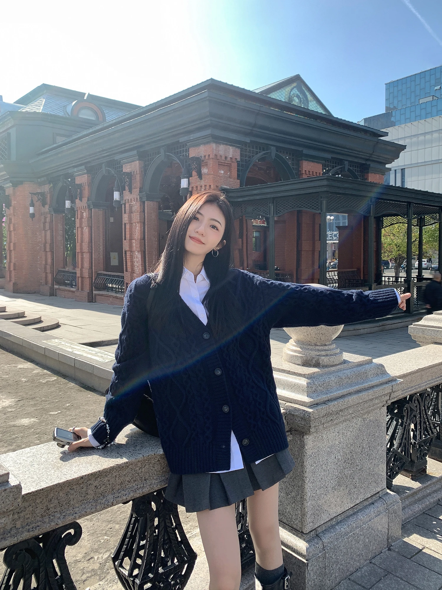 Mulvan Retro V-neck Twist Sweater Cardigan Outerwear Women 2023 Autumn and Winter Idle Sle Temperament Knit Top