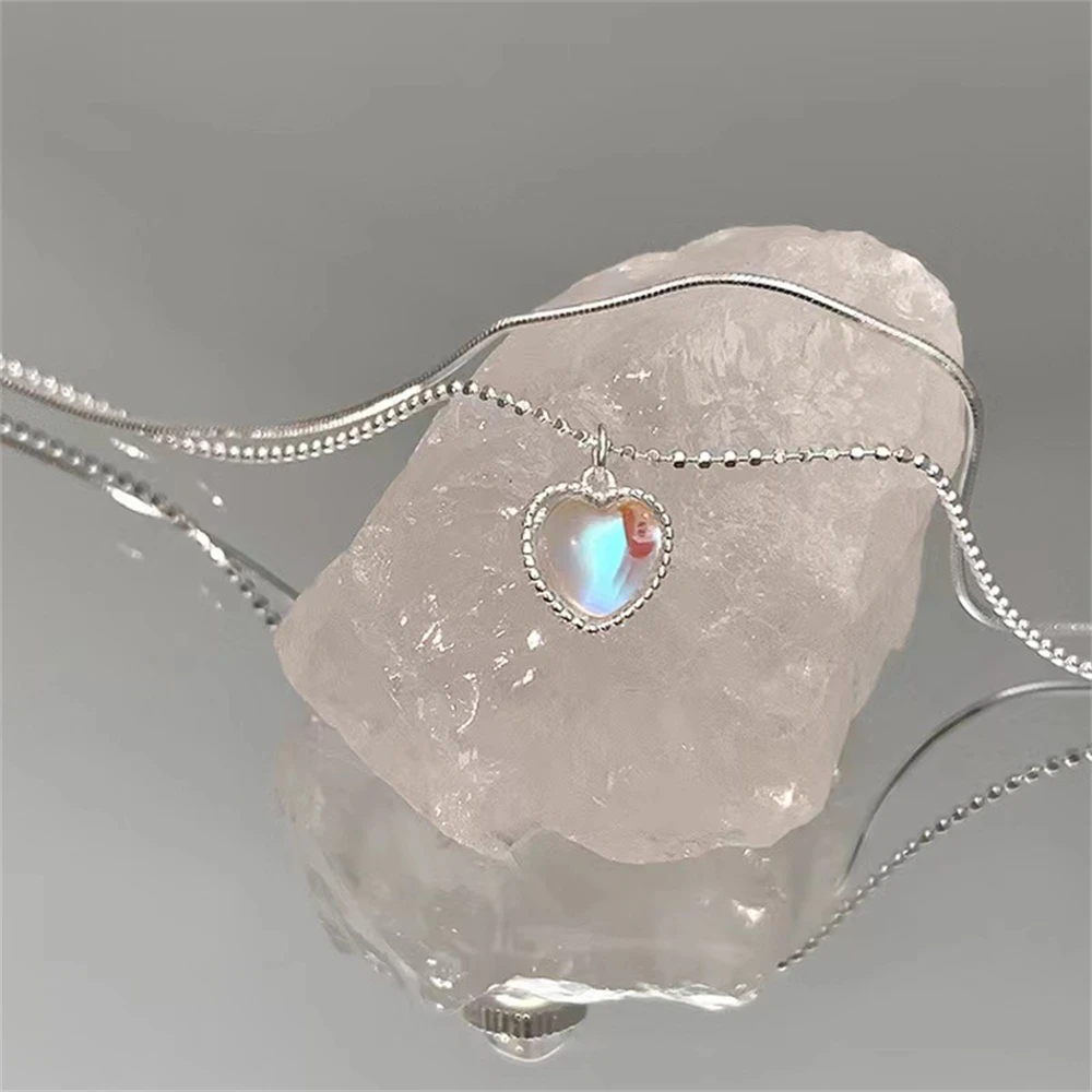 

Trendy Silver Color Double Love Heart-shaped Moonstone Pendant Necklace Ladies Temperament Clavicle Chain Couple Jewelry Gift