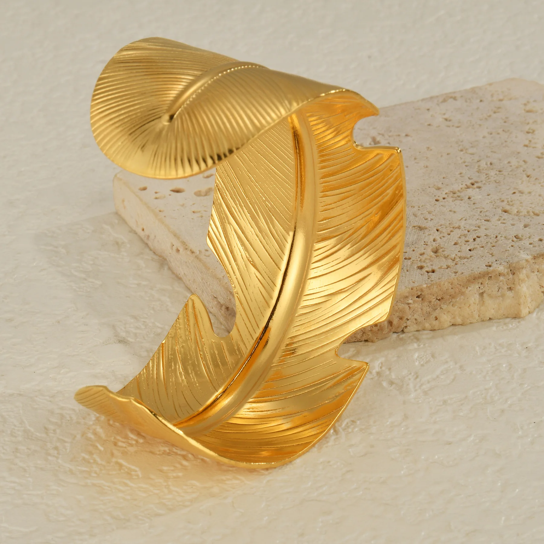 Большой браслет Freeteeme шириной 4 2 см для женщин и мужчин золотого цвета из