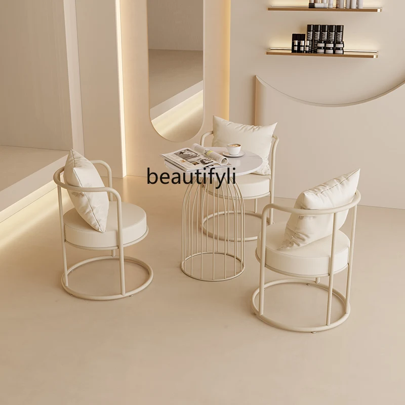 Маленький диван для салона красоты кремовый стиль Искусственный роскошный стол