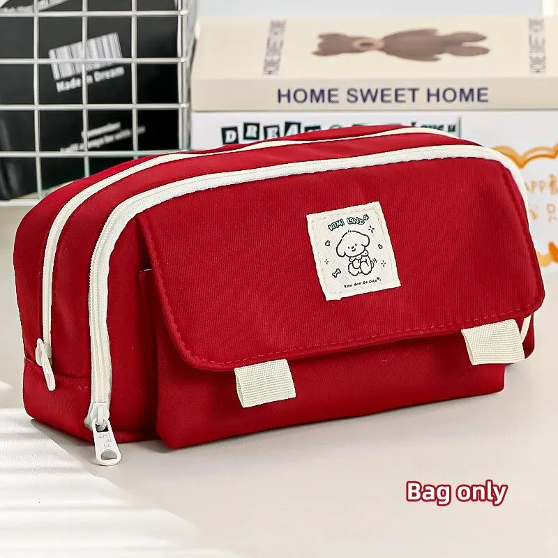 

Пенал для школьных принадлежностей с рисунком собаки