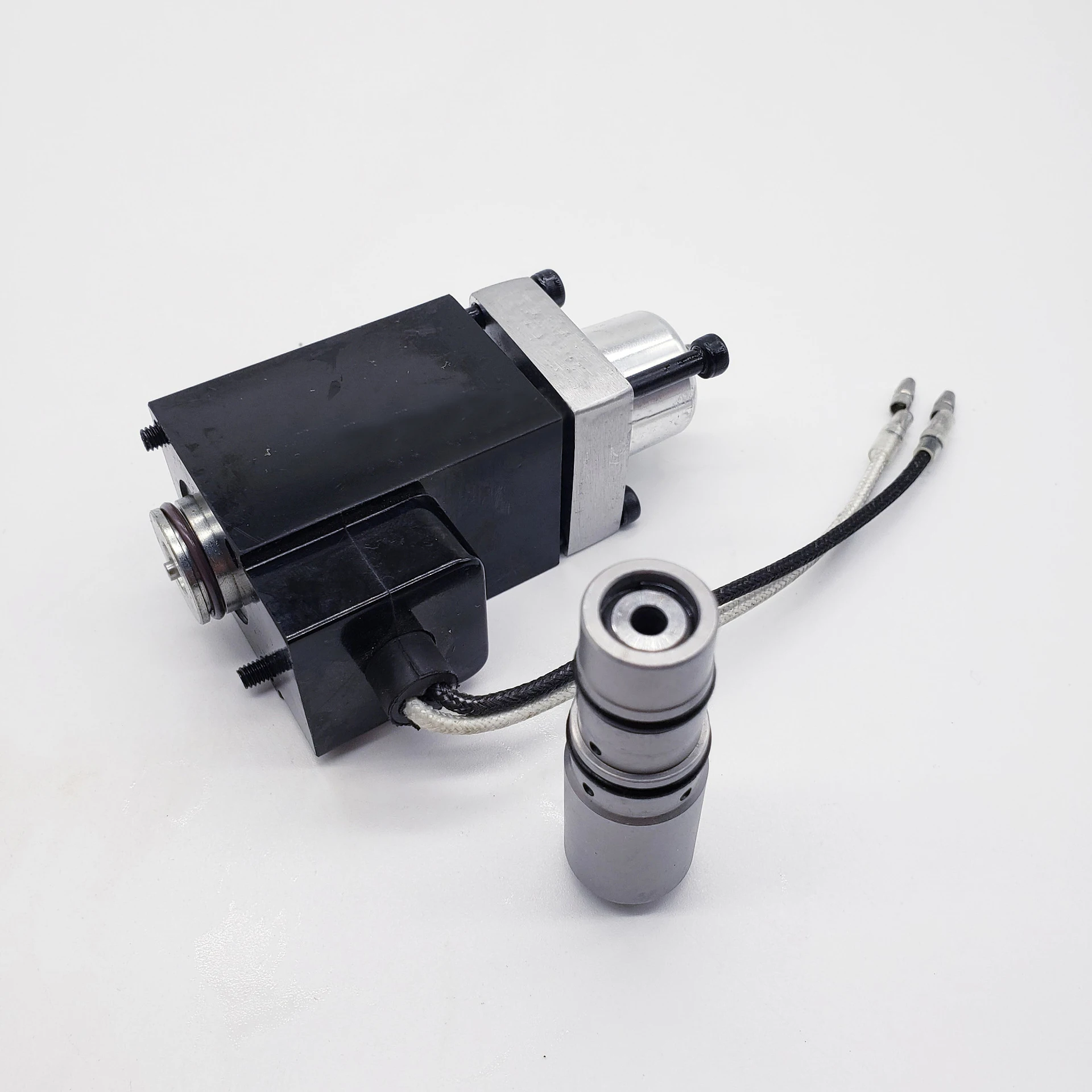 Аксессуары для экскаватора Kato 2436U1453511G HD820-2-3 K3V112 гидравлический насос