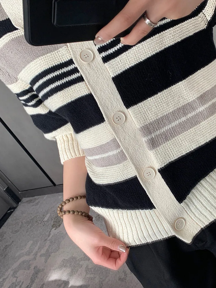 Женский полосатый вязаный свитер с отложным воротником Женская однобортная