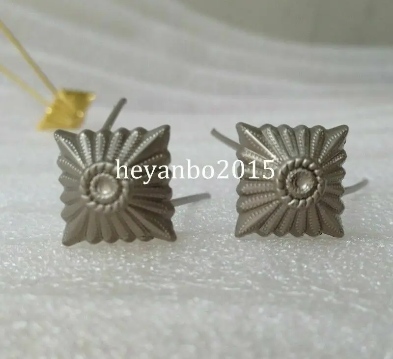 . Пара немецких заголовков времен Второй мировой войны серебряные звезды для