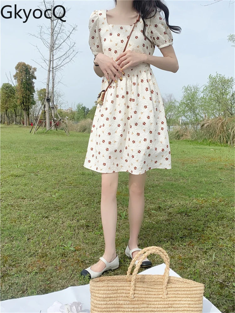 

Мини-платье женское с квадратным вырезом и рукавами-фонариками