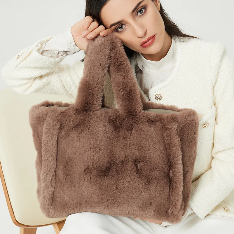 

Women Luxury Design Handbags Female Large Capacity Faux Fur Purses Shoulder Totes Bag Solid Color Handbag Fashion Casual Totebag