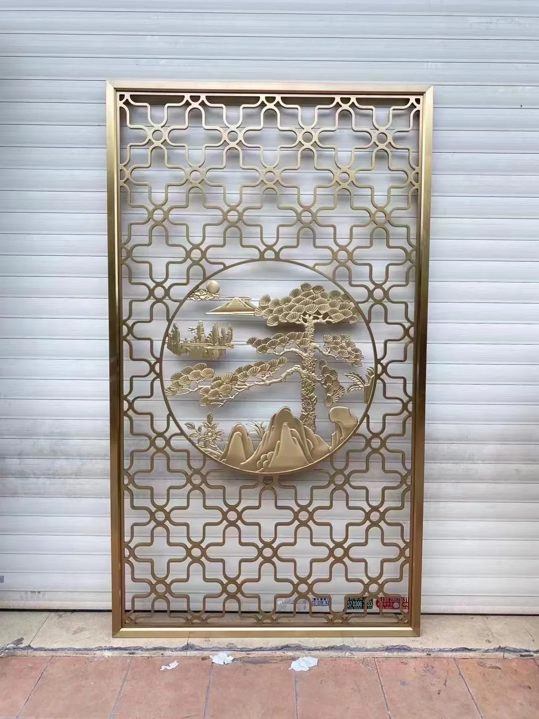 

Stainless steel screen partition living room titanium hollow carved hotel lattice modern light luxury metal new Chinese grille