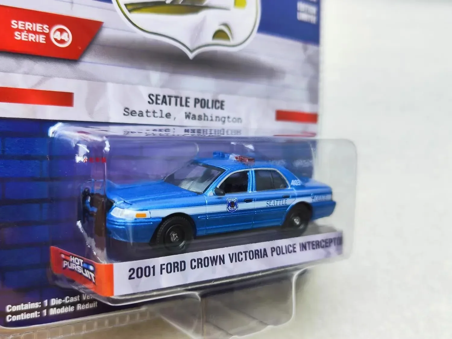 1:64 2001 Ford Crown Victoria Police Interceptor литая под давлением модель автомобиля из