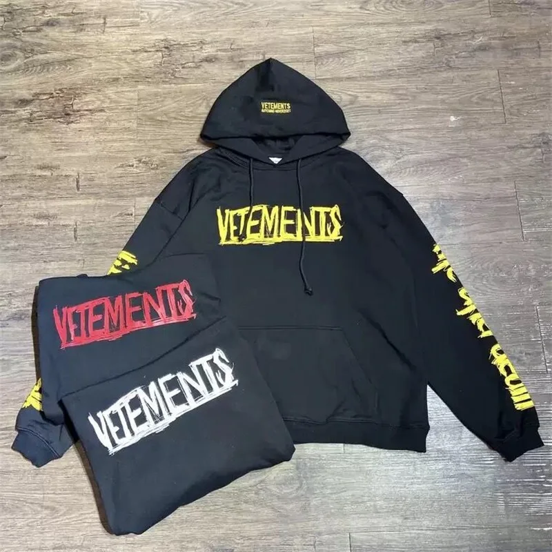 

High Quality Hip Hop Vetements Sweatshirt Yellow Graffiti Letters Men Women Hoodie