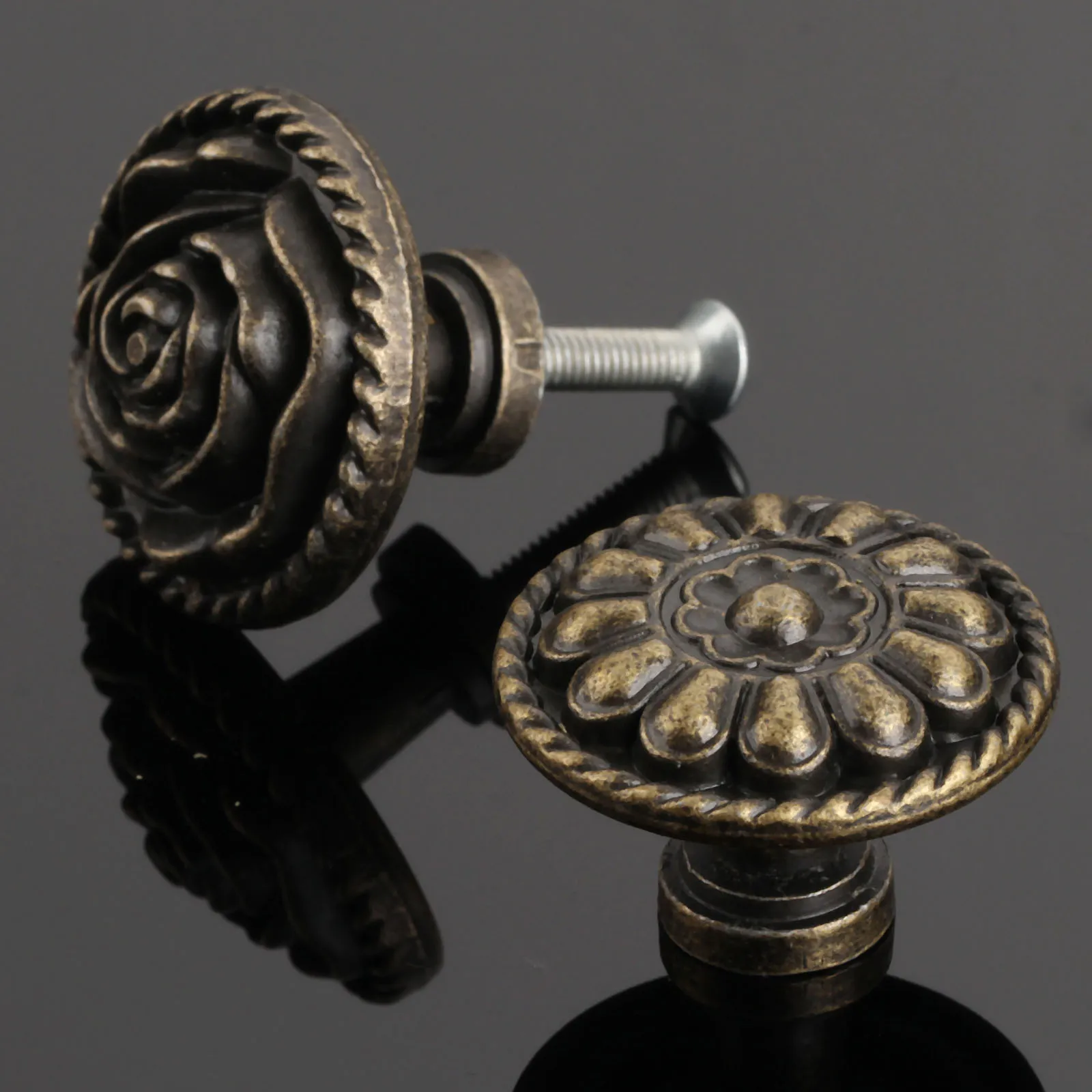 

1Pc Antique Bronze Flower Drawer Shoe Cabinet Jewelry Chest Handles Pulls Kitchen Cupboard Door Furniture Small Knobs with Screw