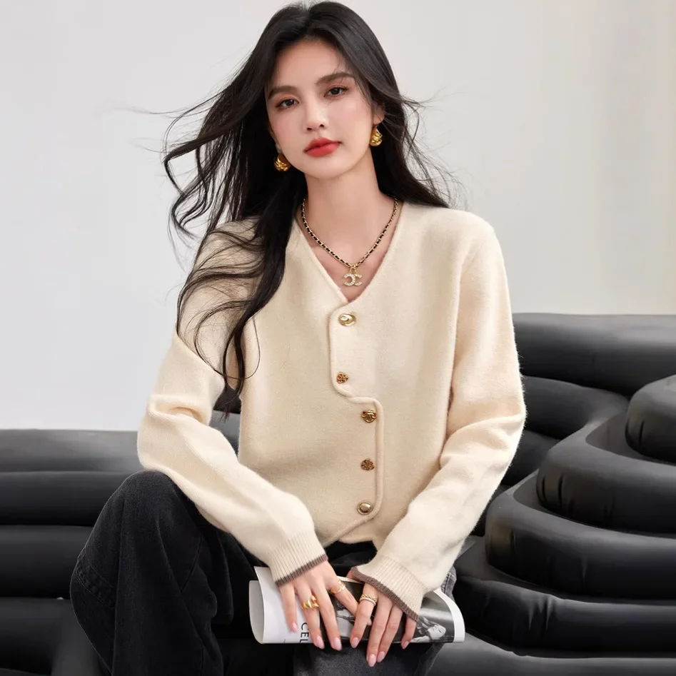 Осенний новый модный мягкий и эластичный вязаный свитер с v-образным вырезом