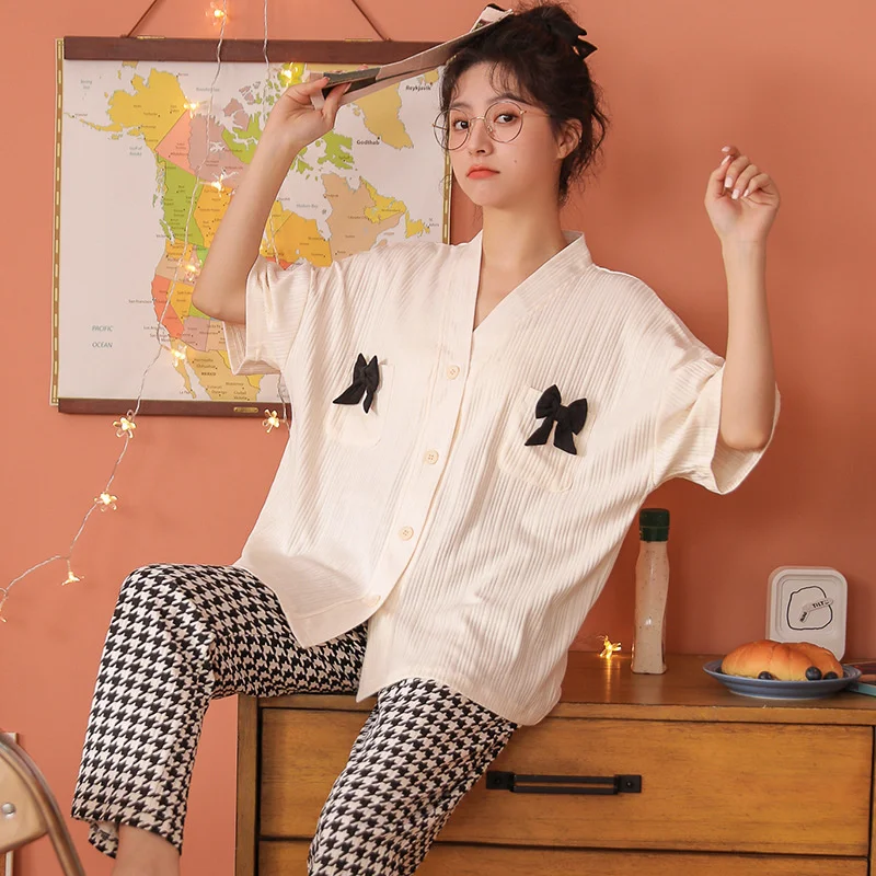 spring  autumn new style pajamas women's short sleeved cardigan  leisure summer thin student large home clothes can be worn out