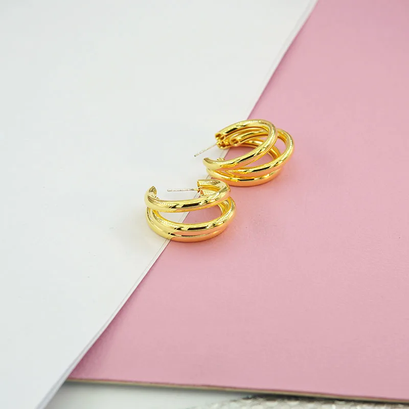 

Fashion Korean Metal Elegant Hoop Earring Woman 2023 New Vintage Geometric Statement Earrings Jewelry Brincos Gift A533