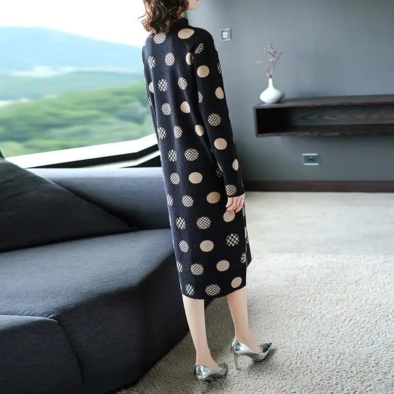 Осень-зима 2024 винтажные черные шерстяные платья-свитеры в горошек женский