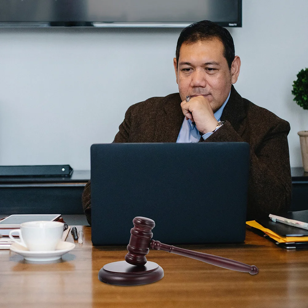 Рисунок 5 - Деревянный молоток для судей