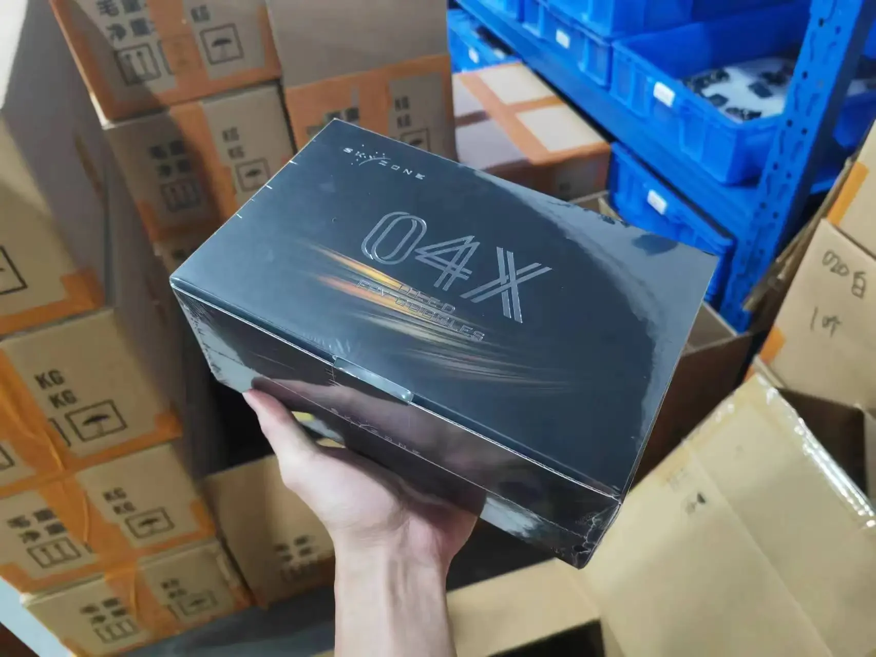 Фото Очки FPV SKYZONE SKY04X PRO OLED 48CH 5.8G со Steadyview-приемником, DVR 1920X1080 и отслеживанием головы для радиоуправляемых дронов и аксессуаров №2