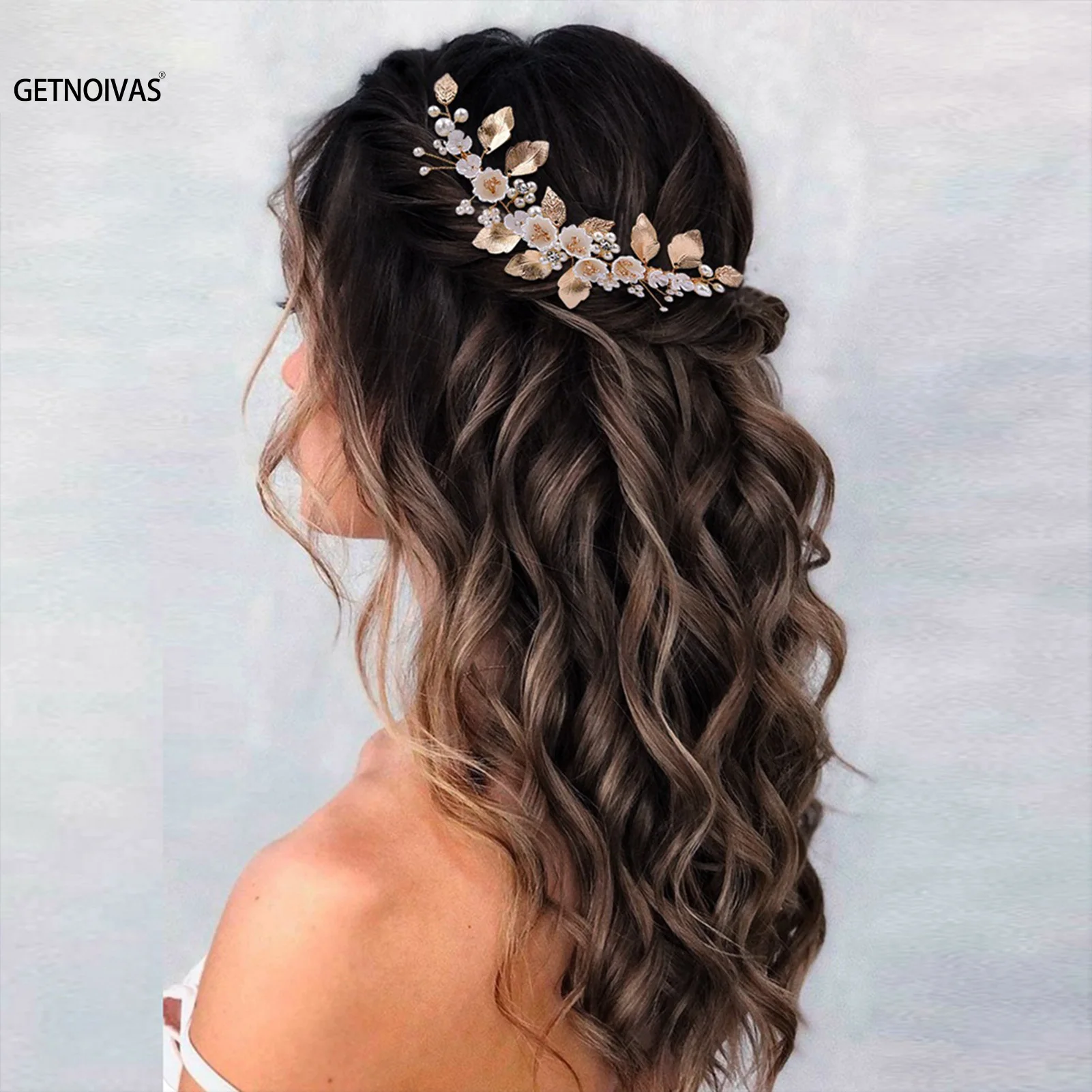 Винтажная Свадебная повязка на голову, аксессуары для волос, свадебный головной убор золотого цвета с листьями, элегантный женский гребень для волос с жемчугом, подарок для подружки невесты