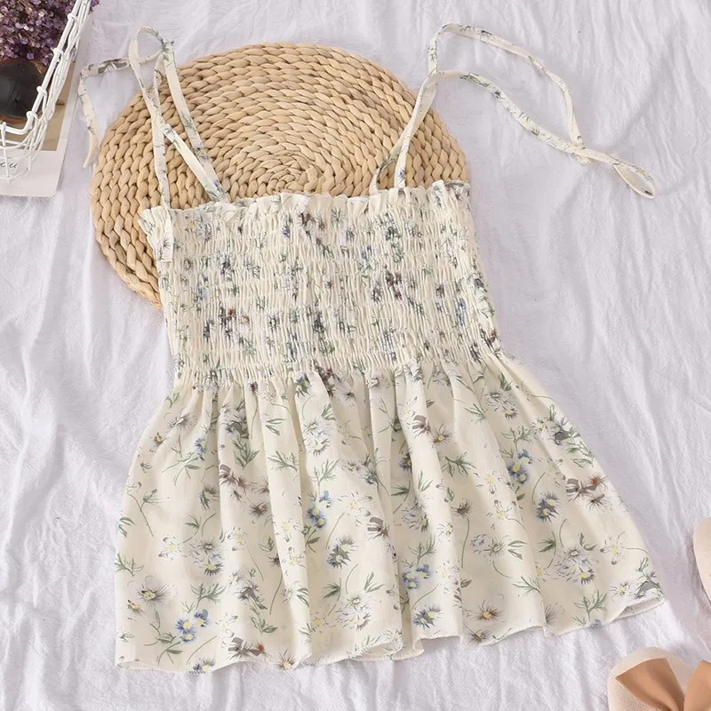 Топ женский летний без бретелек с оборками эластичным краем |