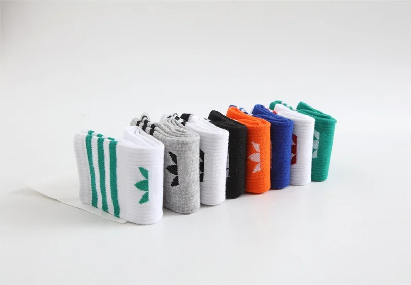 New fashion executive sports socks advertising clover men's and women's cotton socks 2023Ins tide socks striped socks