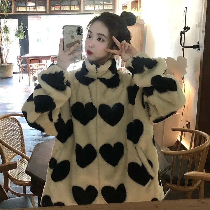 

Winter Women Faux Fur Coat Heart Print Plush Jacket Fashion Sweet Soft Thick Warm Artificial Fur Coats Outerwear Streetwear E673