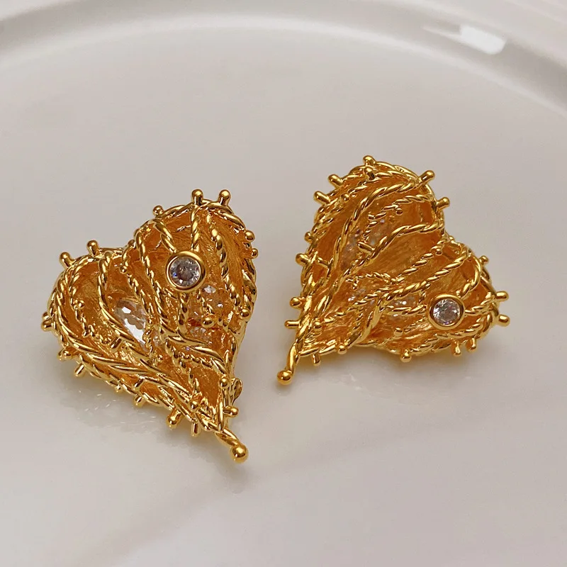 

Love Zircon Earrings Women's Fashionable Metal Sense Niche High Sense Stereo Hollow Irregular Heart Earrings Luxury Jewelry Gift