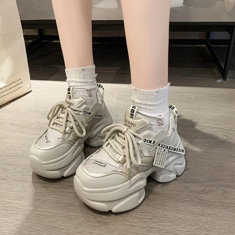 

2023 Platform Shoes for Women Mesh Breathable Chunky Sneakers High Designer Solid Color Shoes Increase Casual Sport Shoes