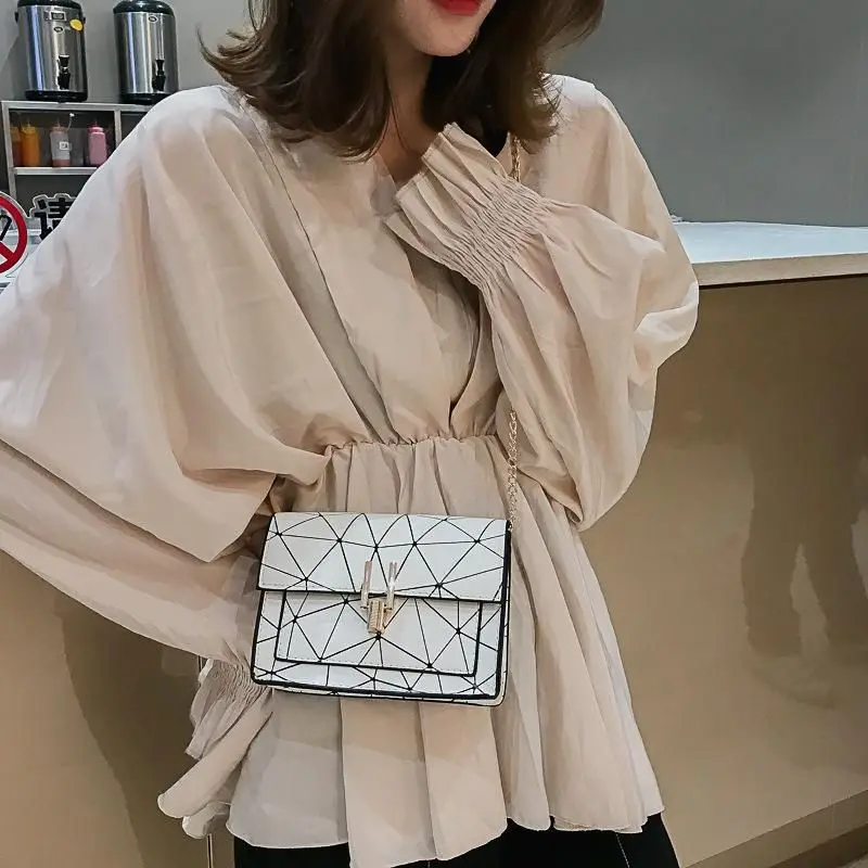 

New Fashion Women Bag Over The Shoulder Small Flap Crossbody Bags Messenger Bag For Women Handbag Fashion Beautiful Phone Purse