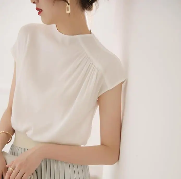 

White silk short sleeved top for women