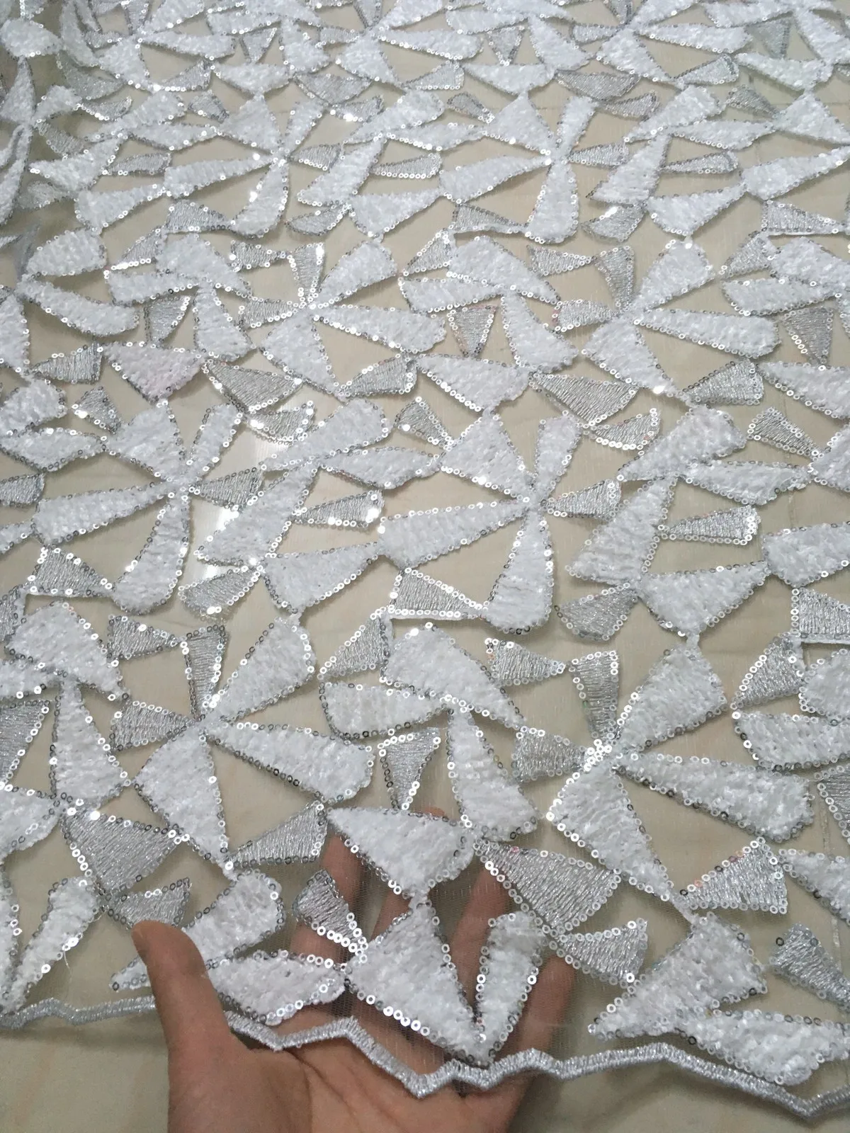 Белая французская кружевная ткань с пайетками для вечеринок 2022 года, нигерийский тюль нового материала KYX2206.