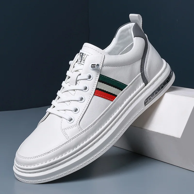 

2022 New Genuine Leather Men Casual Shoes High End Striped Cool Comfortable White Flat Skateboard Shoes Man Cow Leather Sneakers