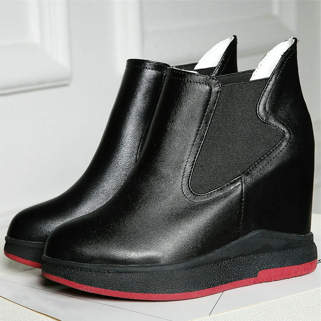 

Туфли-лодочки женские из натуральной кожи, на высоком каблуке