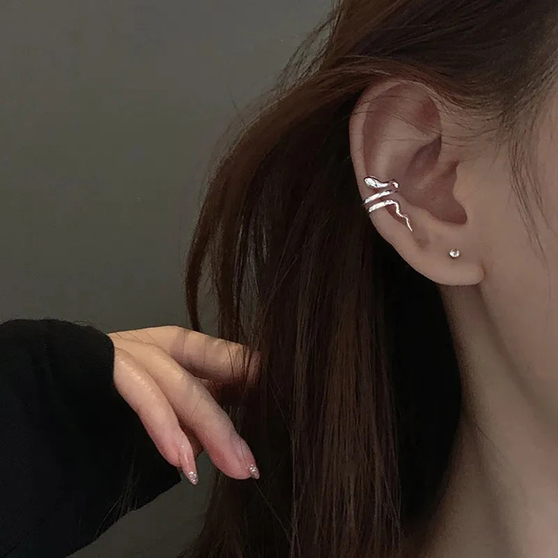 

New In Punk Ear Cuffs Clip Earrings for Women Exquisite Snake Fake Piercing Ear Cuff Without Holes Faux Clip on Earcuff Earrings